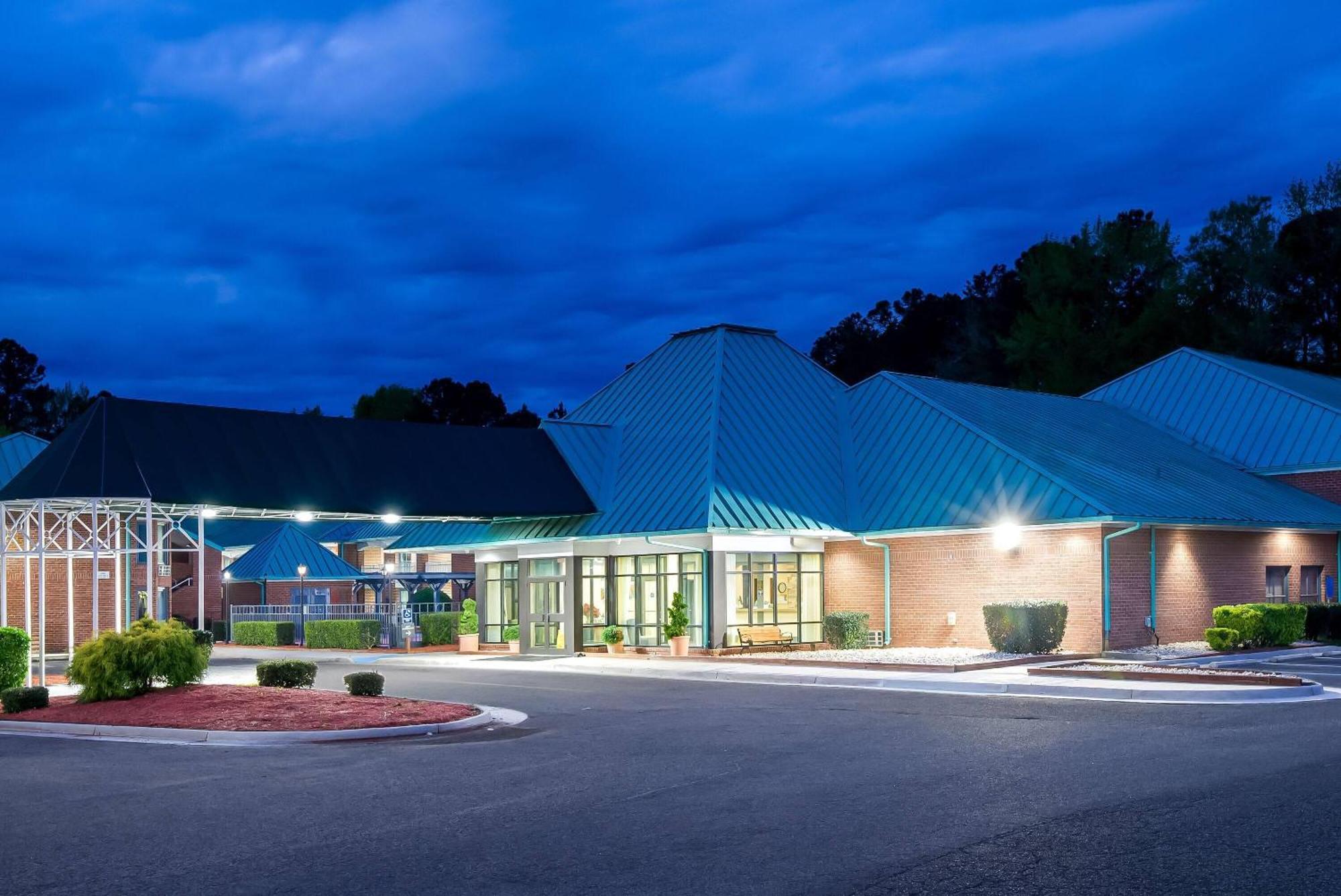 Days Inn By Wyndham Petersburg/South Fort Lee Zewnętrze zdjęcie